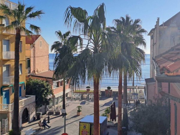 appartamento in vendita ad Alassio