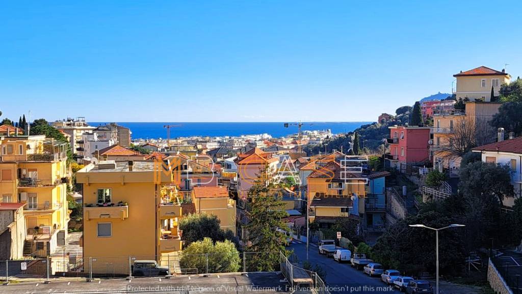 appartamento in vendita ad Alassio