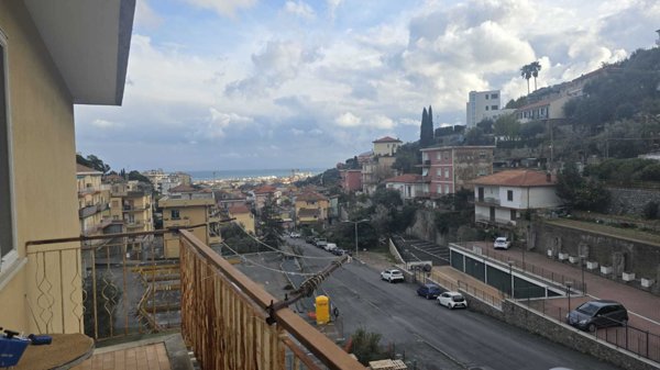 appartamento in vendita ad Alassio
