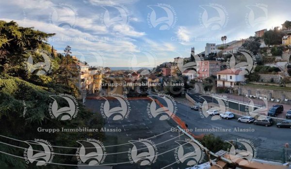 appartamento in vendita ad Alassio
