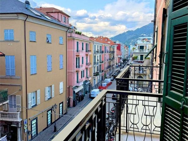appartamento in vendita ad Alassio in zona Caso