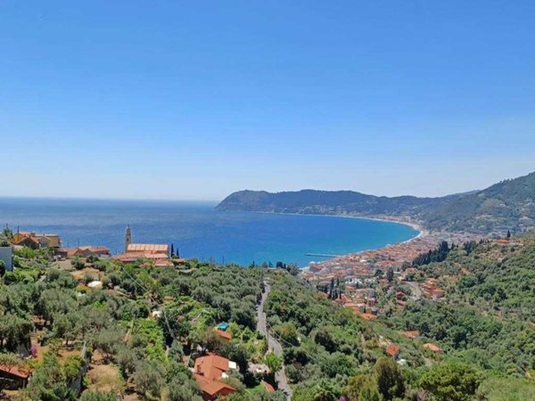 casa indipendente in vendita ad Alassio in zona Solva