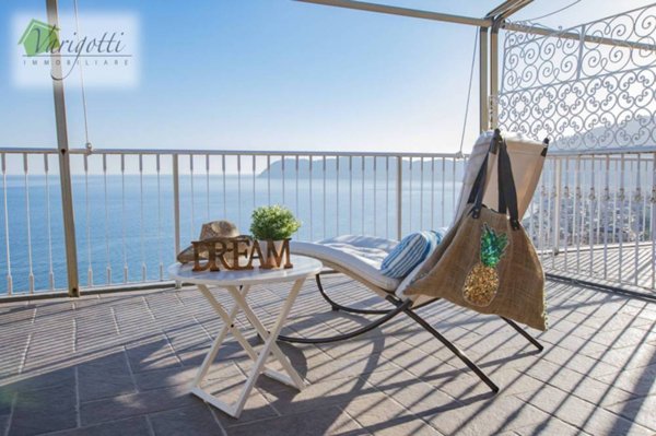 appartamento in vendita ad Alassio