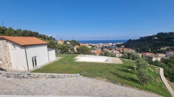 casa indipendente in vendita ad Alassio