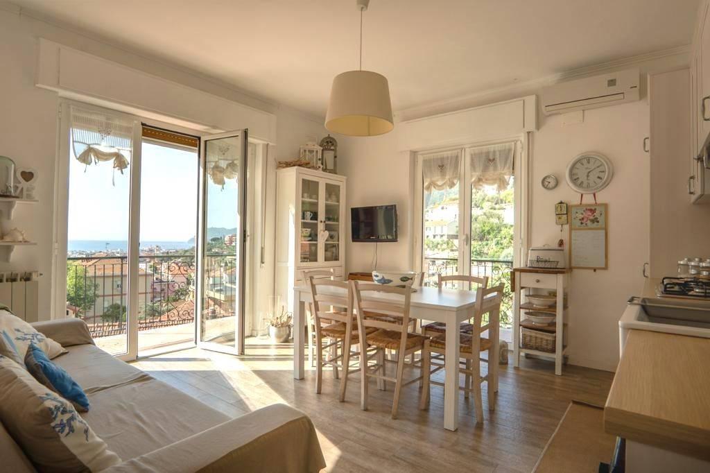 appartamento in vendita ad Alassio