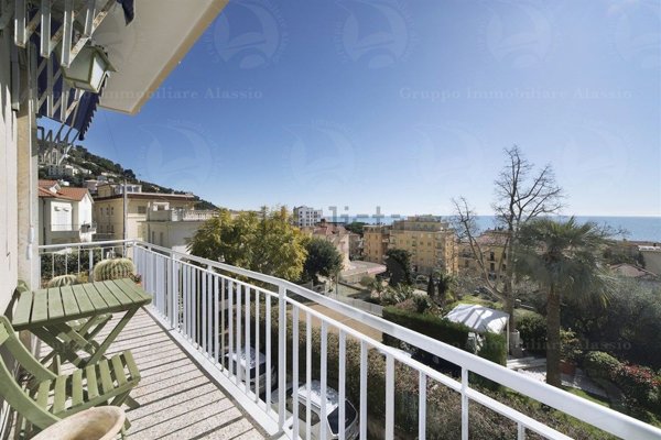 appartamento in vendita ad Alassio