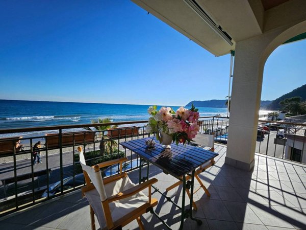 appartamento in vendita ad Alassio