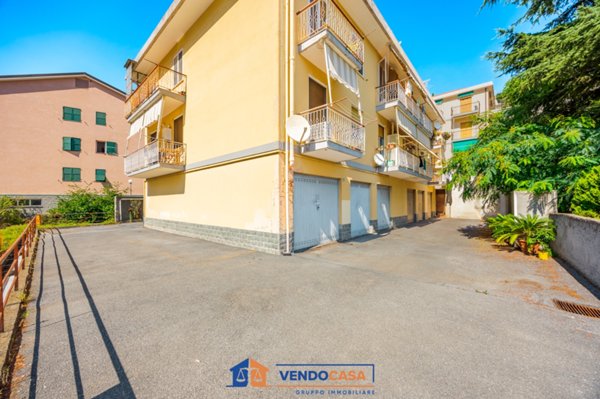 negozio in vendita ad Alassio