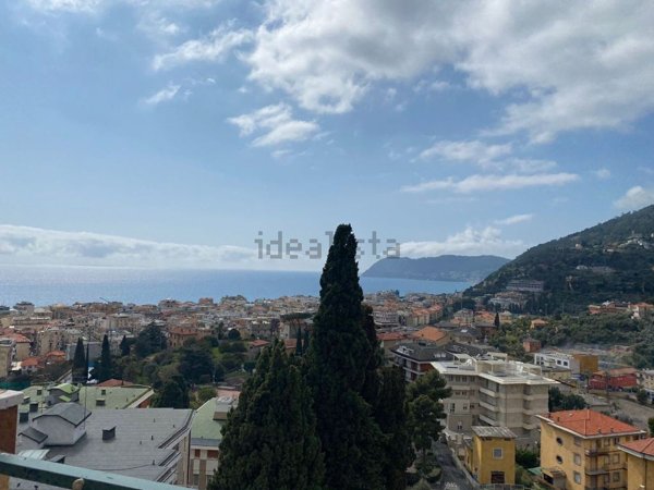 appartamento in vendita ad Alassio