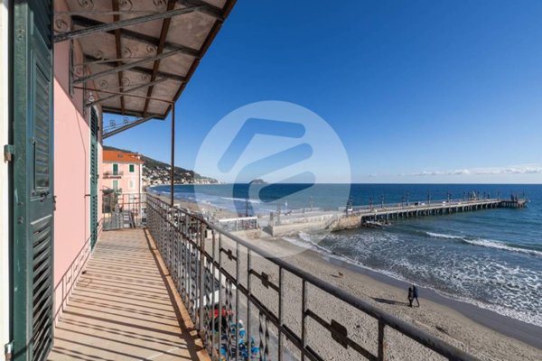 appartamento in vendita ad Alassio