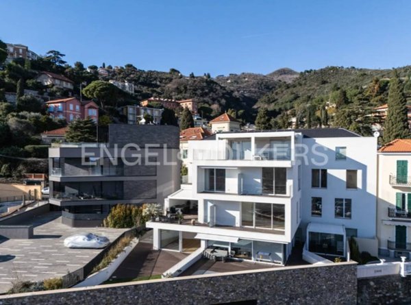 appartamento in vendita ad Alassio