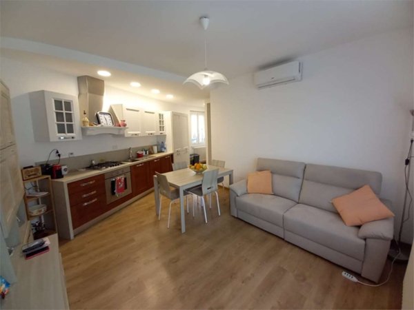 appartamento in vendita ad Alassio in zona Moglio