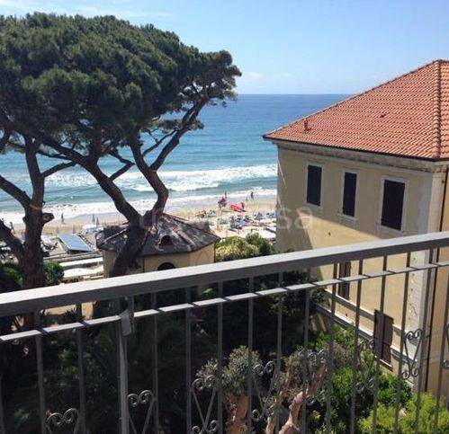 appartamento in vendita ad Alassio