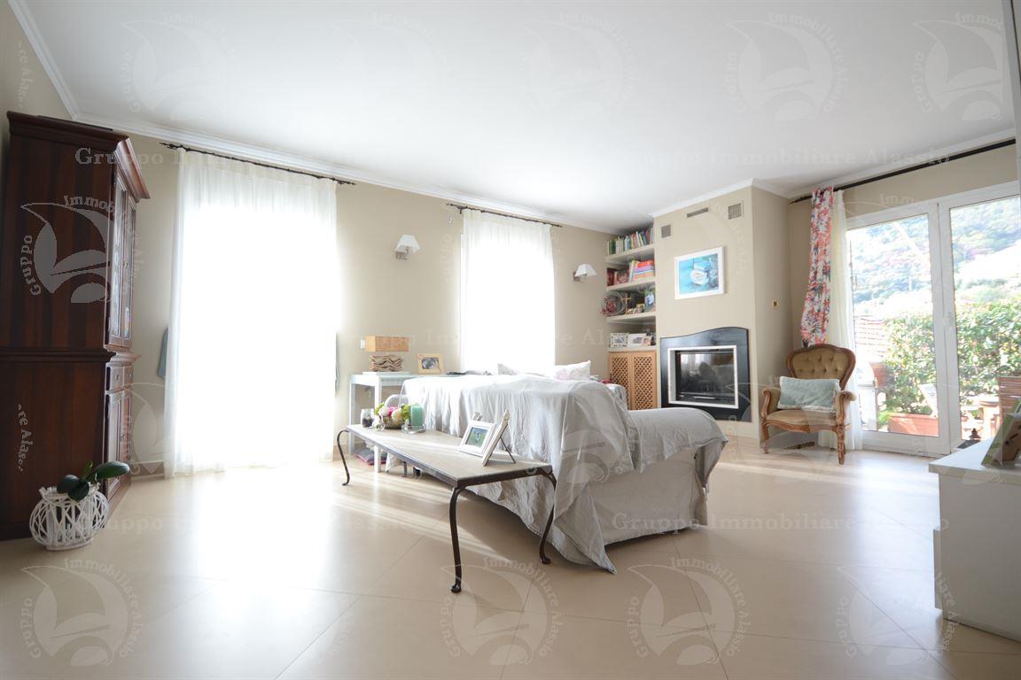 casa indipendente in vendita ad Alassio