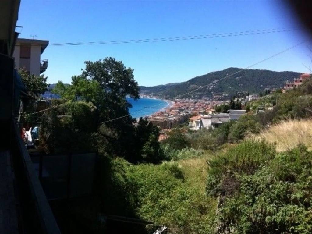 appartamento in vendita ad Alassio in zona Solva