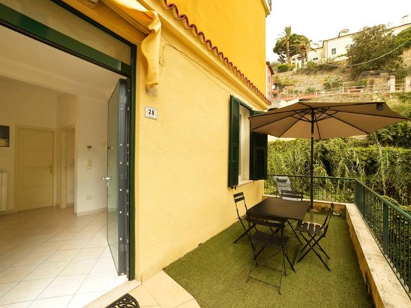 appartamento in vendita ad Alassio in zona Solva