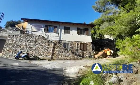 casa indipendente in vendita ad Alassio