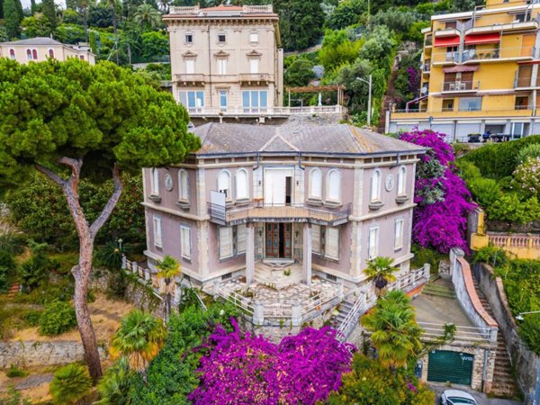casa indipendente in vendita ad Alassio