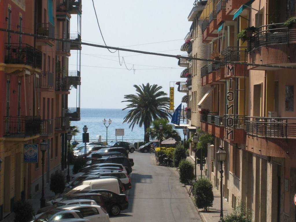 appartamento in vendita ad Alassio