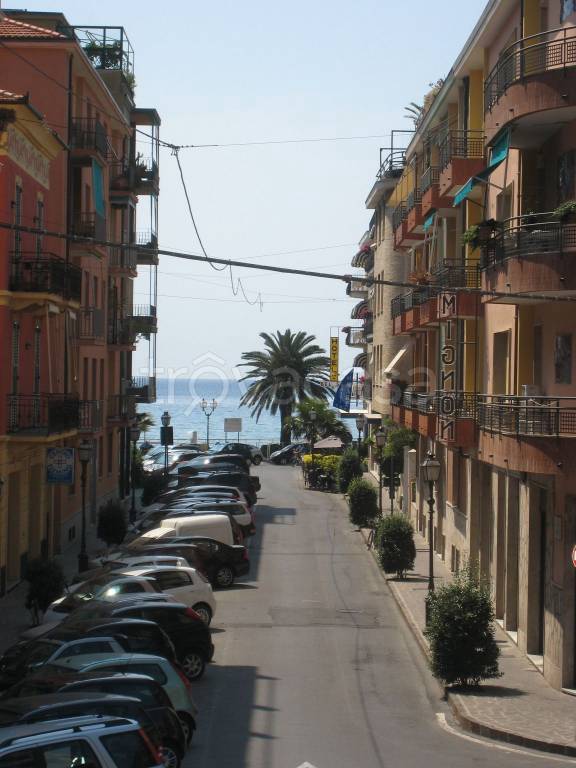 appartamento in vendita ad Alassio