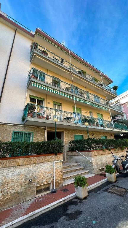 appartamento in vendita ad Alassio