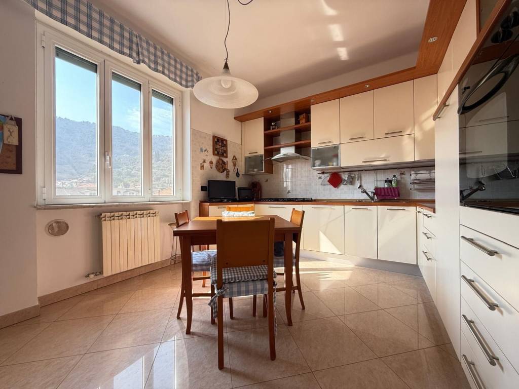 appartamento in vendita ad Alassio