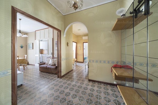 appartamento in vendita ad Alassio