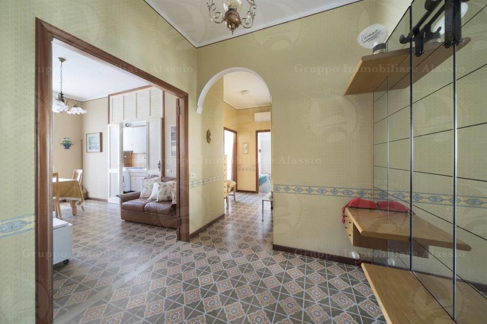 appartamento in vendita ad Alassio