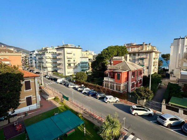 appartamento in vendita ad Alassio