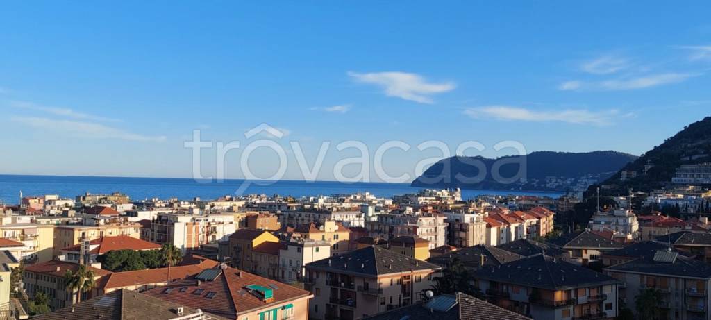 appartamento in vendita ad Alassio