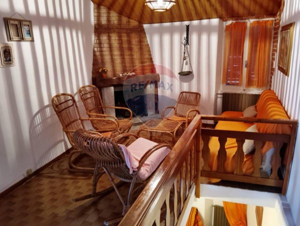 casa indipendente in vendita ad Alassio in zona Moglio