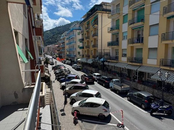 appartamento in vendita ad Alassio