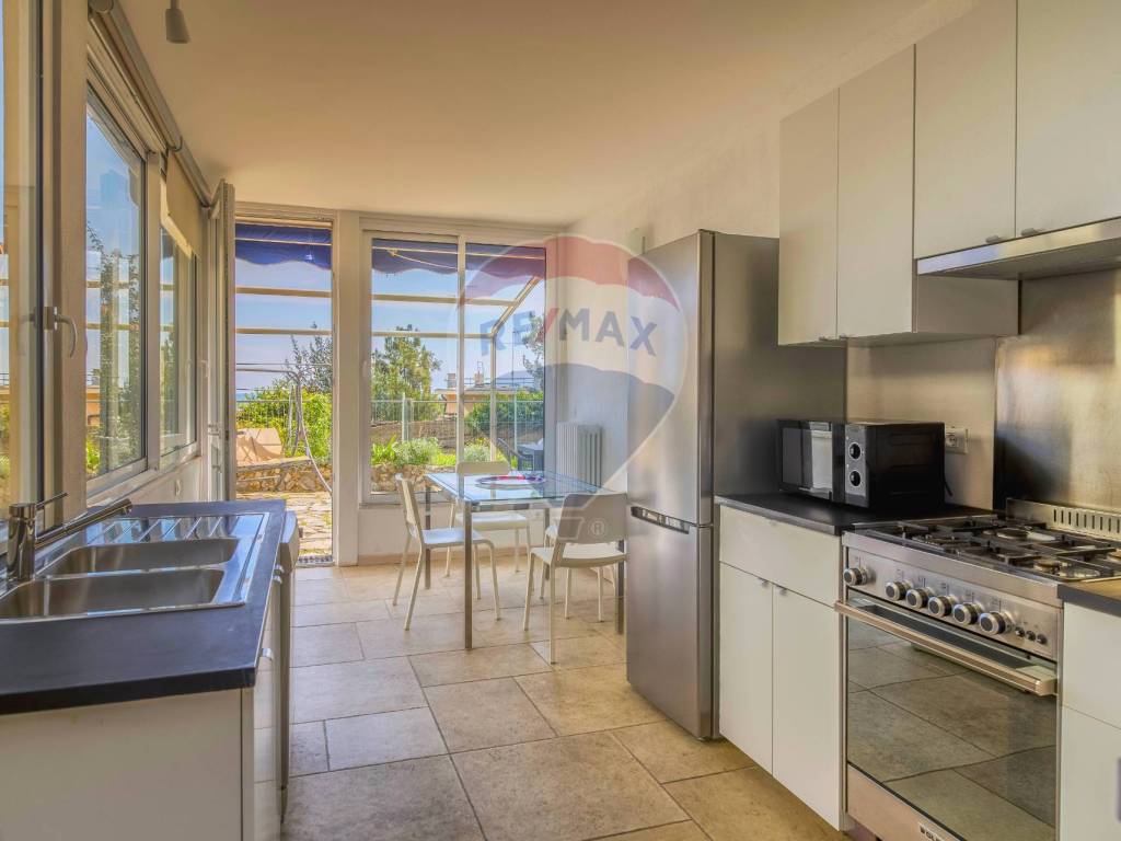 appartamento in vendita ad Alassio