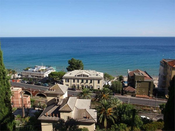 appartamento in vendita ad Alassio