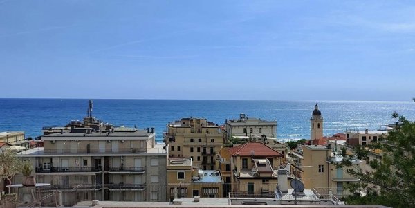 appartamento in vendita ad Alassio