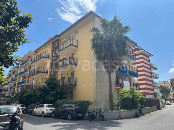 appartamento in vendita ad Alassio in zona Caso