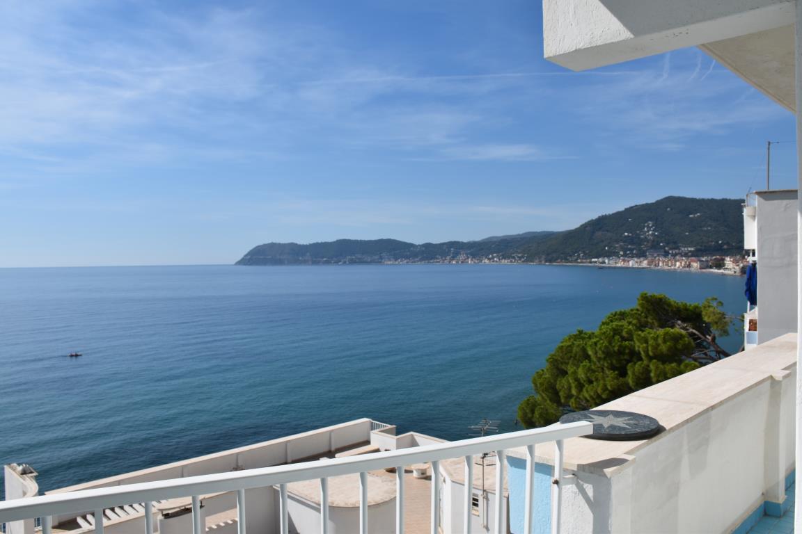 appartamento in vendita ad Alassio