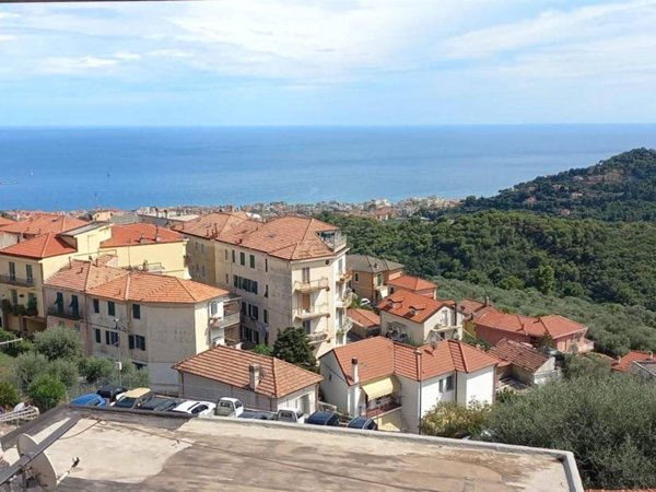 appartamento in vendita ad Alassio in zona Moglio