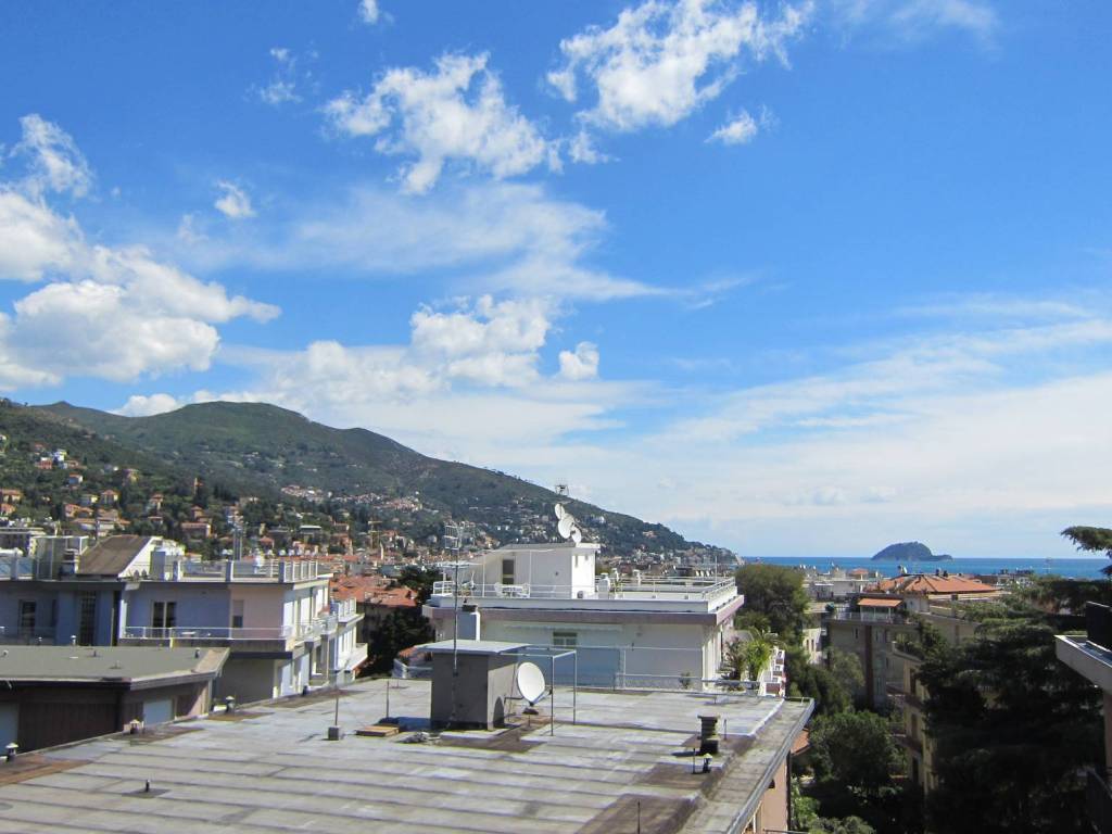 appartamento in vendita ad Alassio