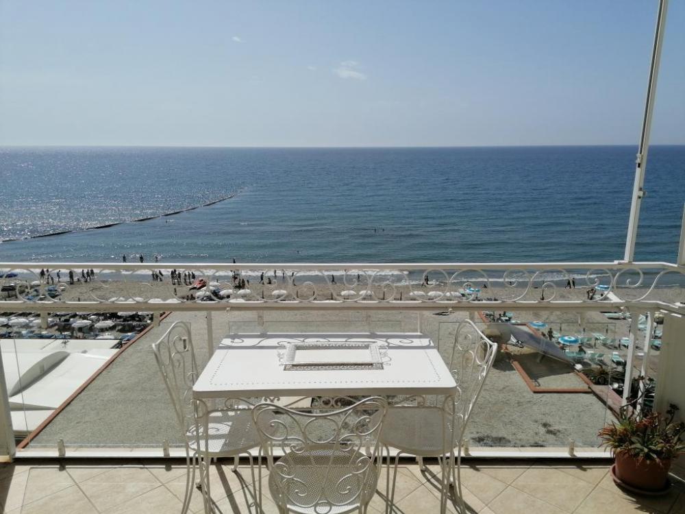 appartamento in vendita ad Alassio