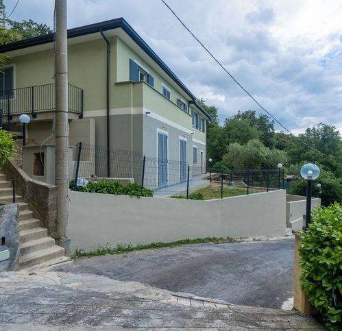 casa indipendente in vendita ad Alassio