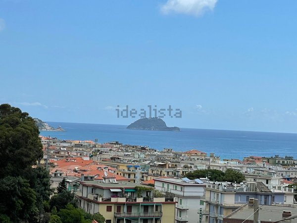 appartamento in vendita ad Alassio