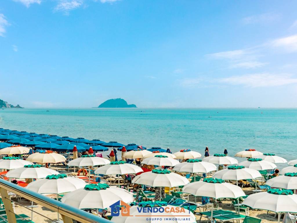 appartamento in vendita ad Alassio