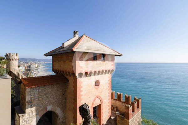 appartamento in vendita ad Alassio