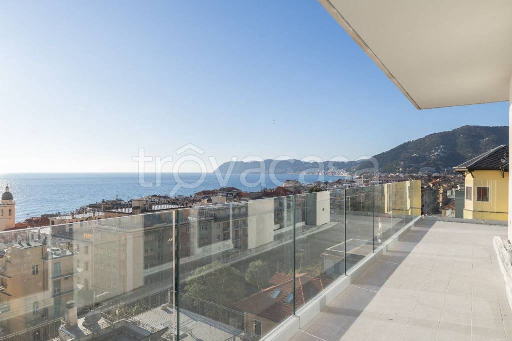 appartamento in vendita ad Alassio in zona Solva