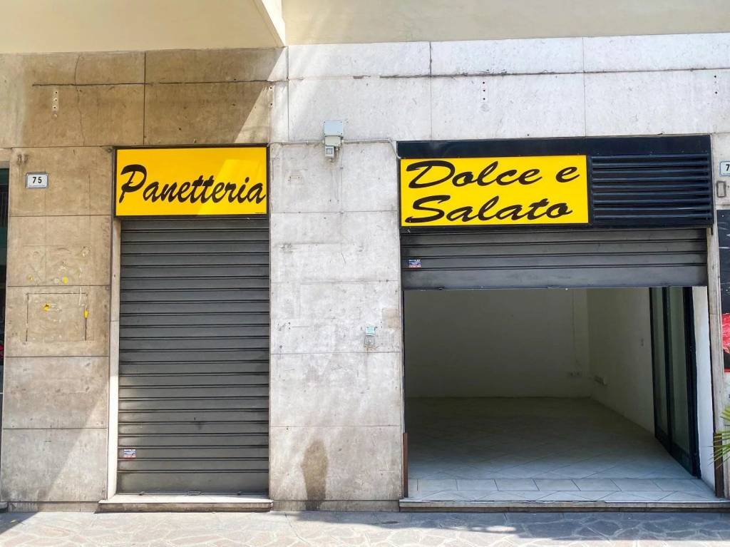 negozio in vendita ad Alassio