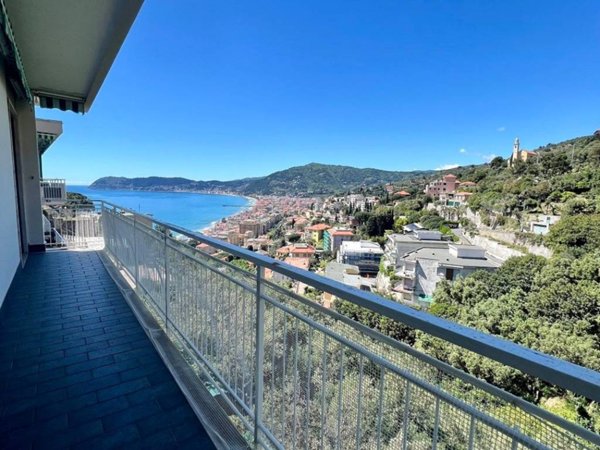appartamento in vendita ad Alassio