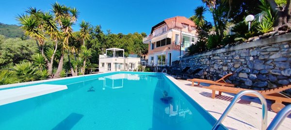 casa indipendente in vendita ad Alassio
