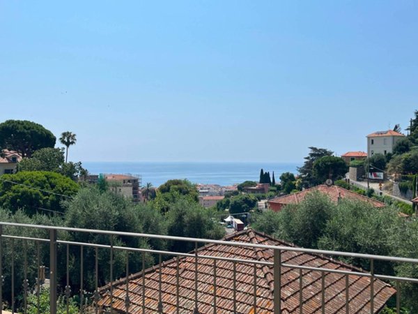 appartamento in vendita ad Alassio