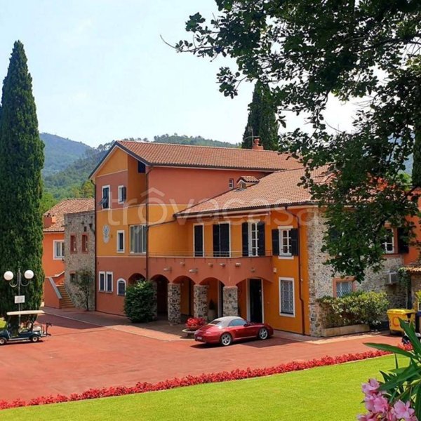 casa indipendente in vendita ad Alassio